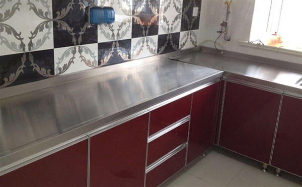 不銹鋼櫥柜體的“實用性”突出在什么方面？